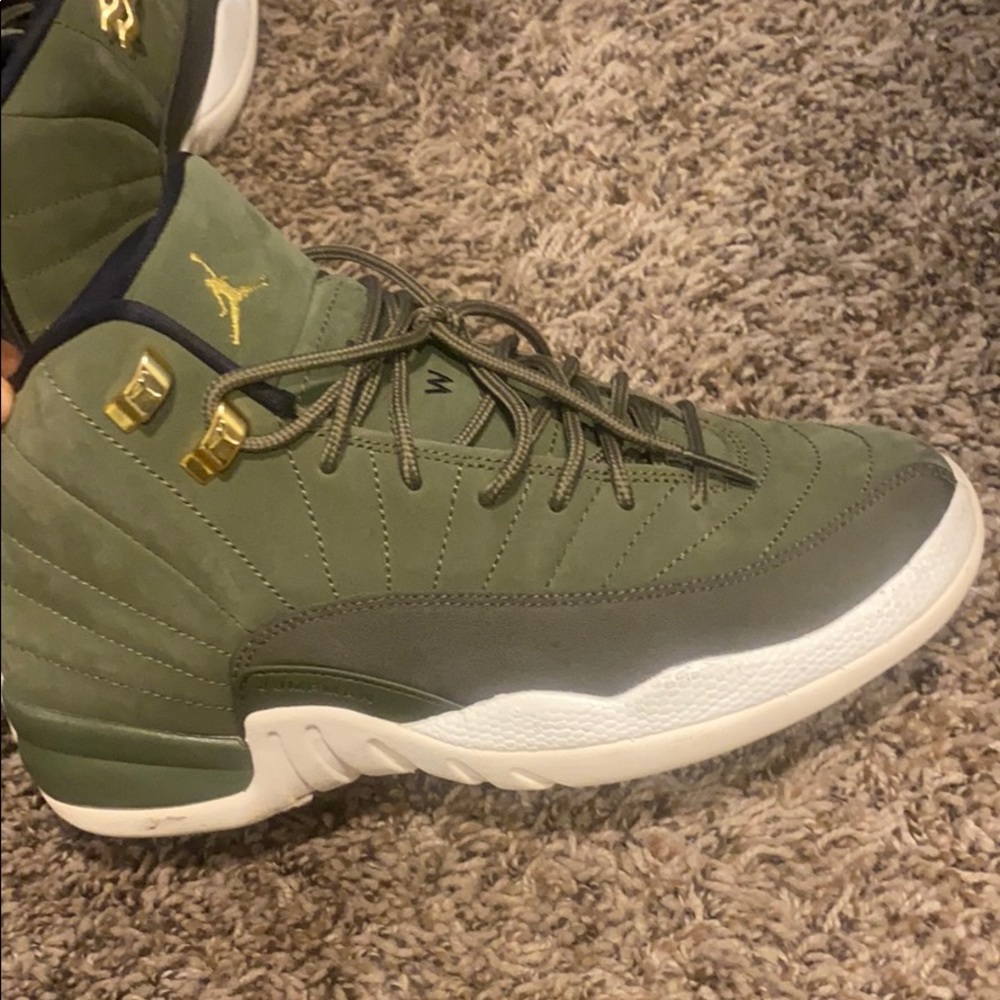 Jordan 12 “class of 2003”